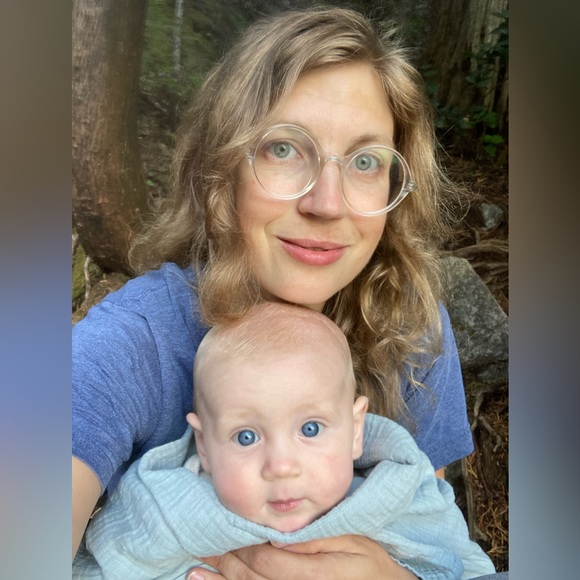 Meet your Posher, Cassidy - Picture 1 of 5